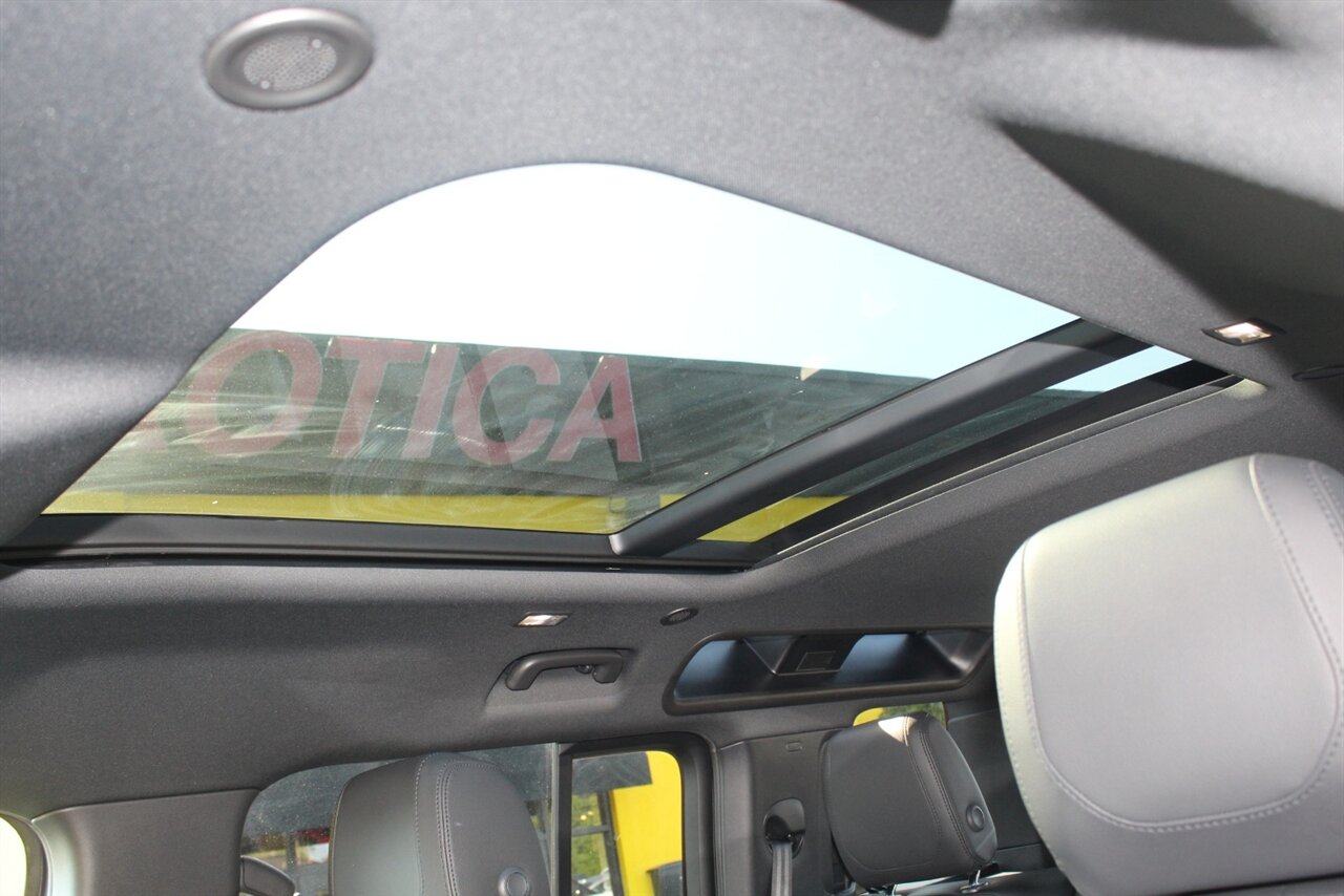 2022 Land Rover Defender 110 X-Dynamic SE - Photo 20 - Red Bank, NJ 07701