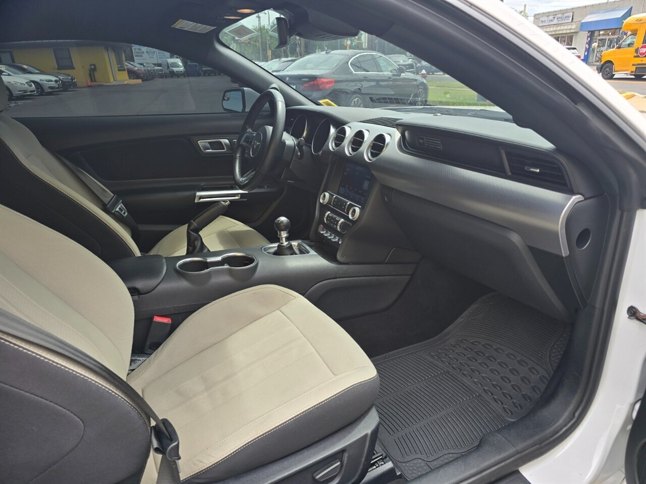 2020 Ford Mustang GT - Photo 12 - Red Bank, NJ 07701