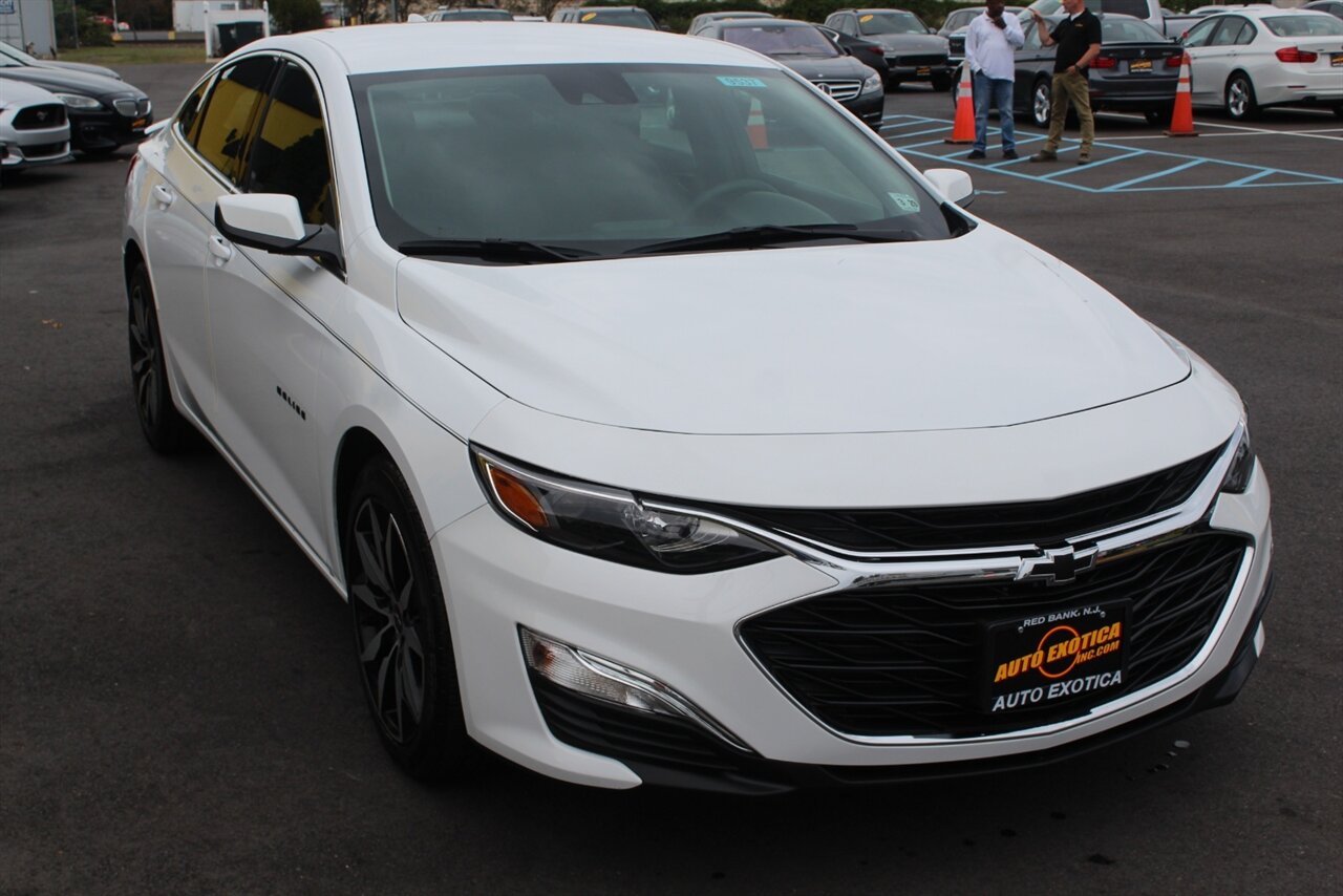 2024 Chevrolet Malibu RS photo 2