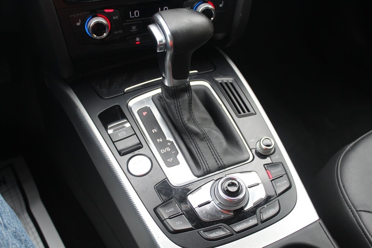 2016 Audi A4 2.0T quattro Premium - Photo 9 - Red Bank, NJ 07701