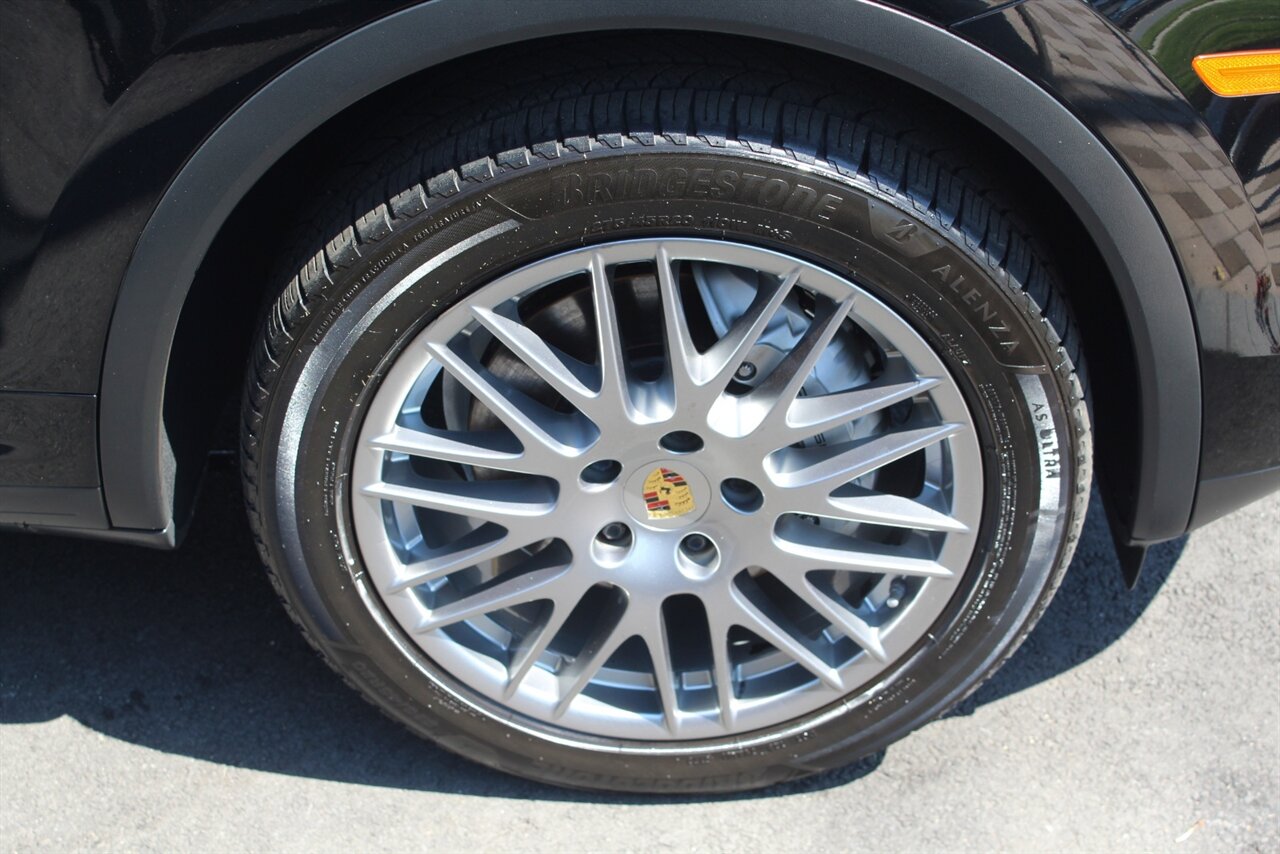 2018 Porsche Cayenne S - Photo 28 - Red Bank, NJ 07701