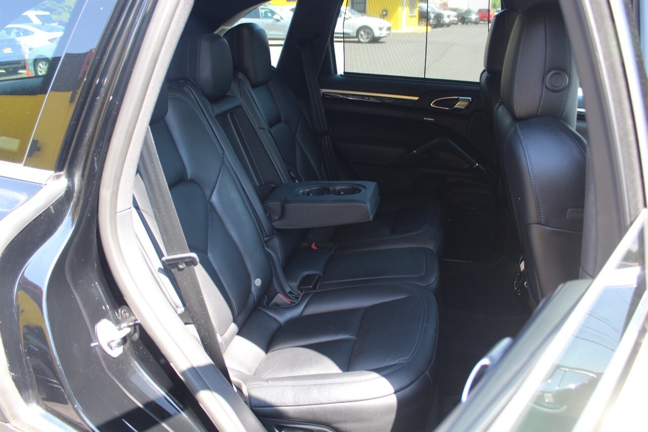 2018 Porsche Cayenne S - Photo 18 - Red Bank, NJ 07701