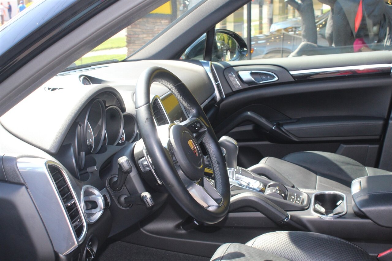 2018 Porsche Cayenne S - Photo 19 - Red Bank, NJ 07701