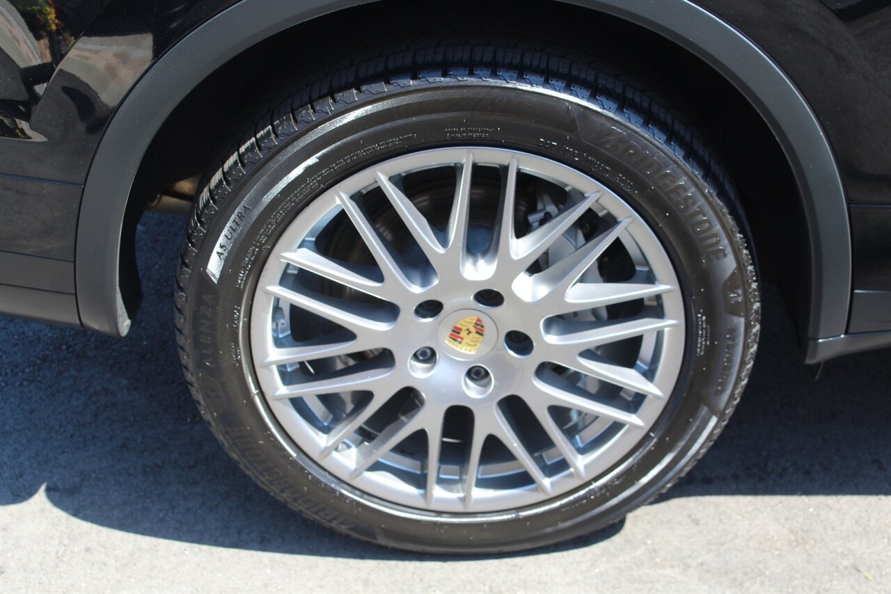 2018 Porsche Cayenne S - Photo 27 - Red Bank, NJ 07701