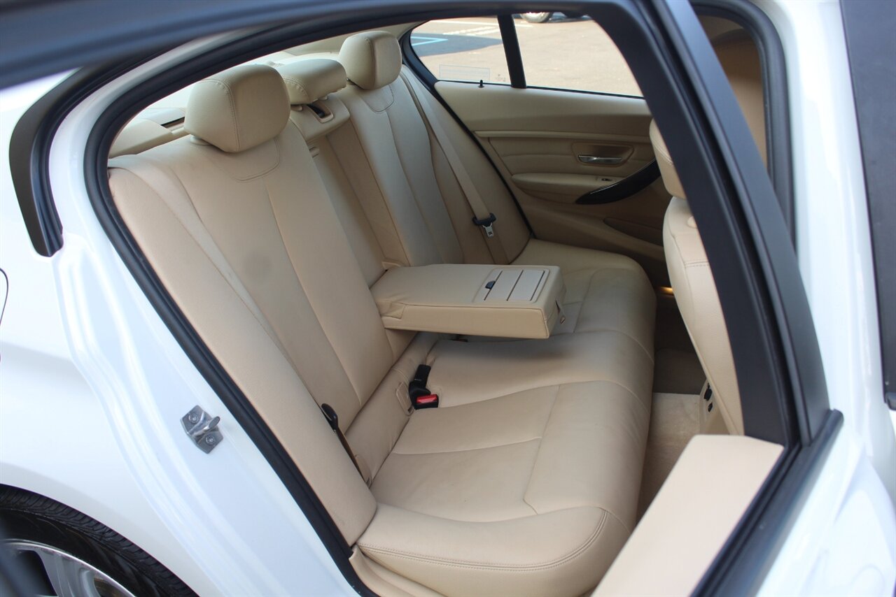 2013 BMW 328i xDrive - Photo 15 - Red Bank, NJ 07701