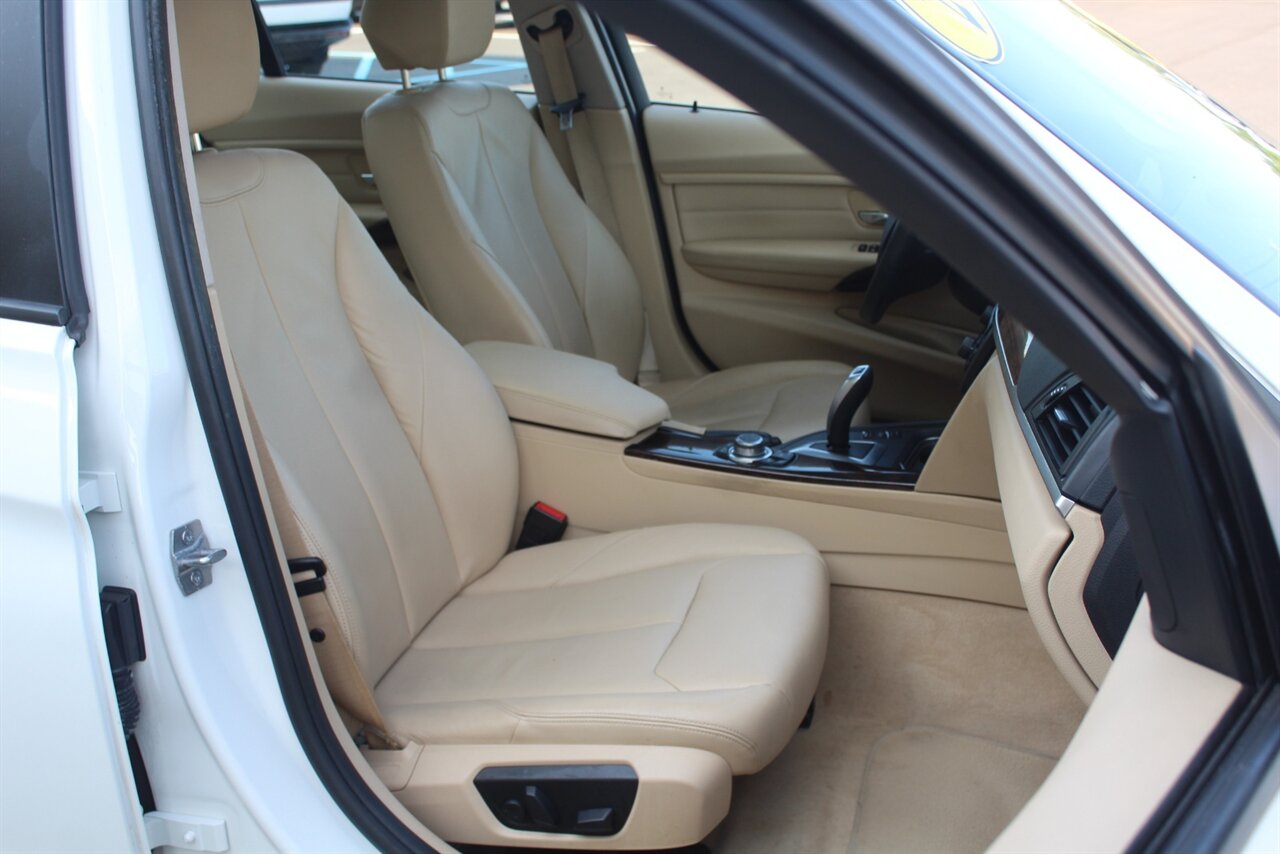 2013 BMW 328i xDrive - Photo 13 - Red Bank, NJ 07701