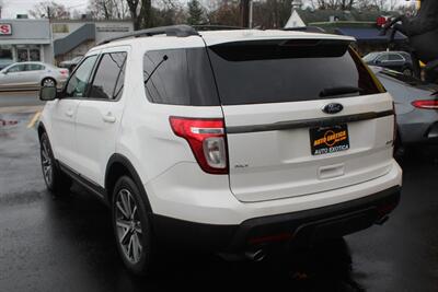 2015 Ford Explorer XLT   - Photo 2 - Red Bank, NJ 07701