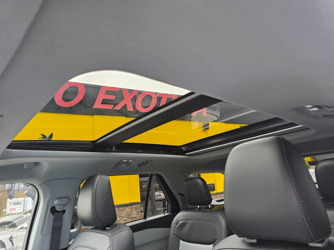 2023 Ford Explorer XLT - Photo 20 - Red Bank, NJ 07701