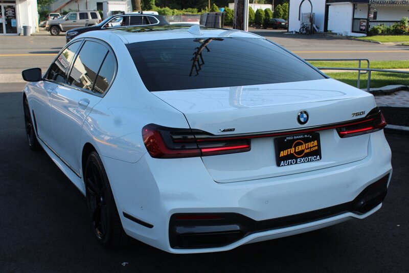 2021 BMW 750i xDrive  