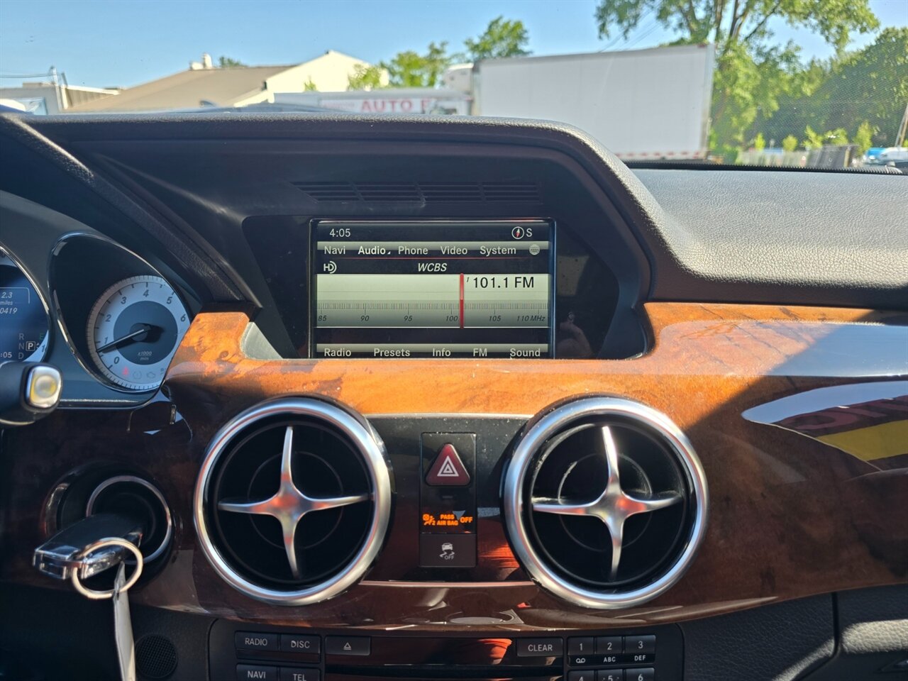 2015 Mercedes-Benz GLK 350 4MATIC - Photo 7 - Red Bank, NJ 07701