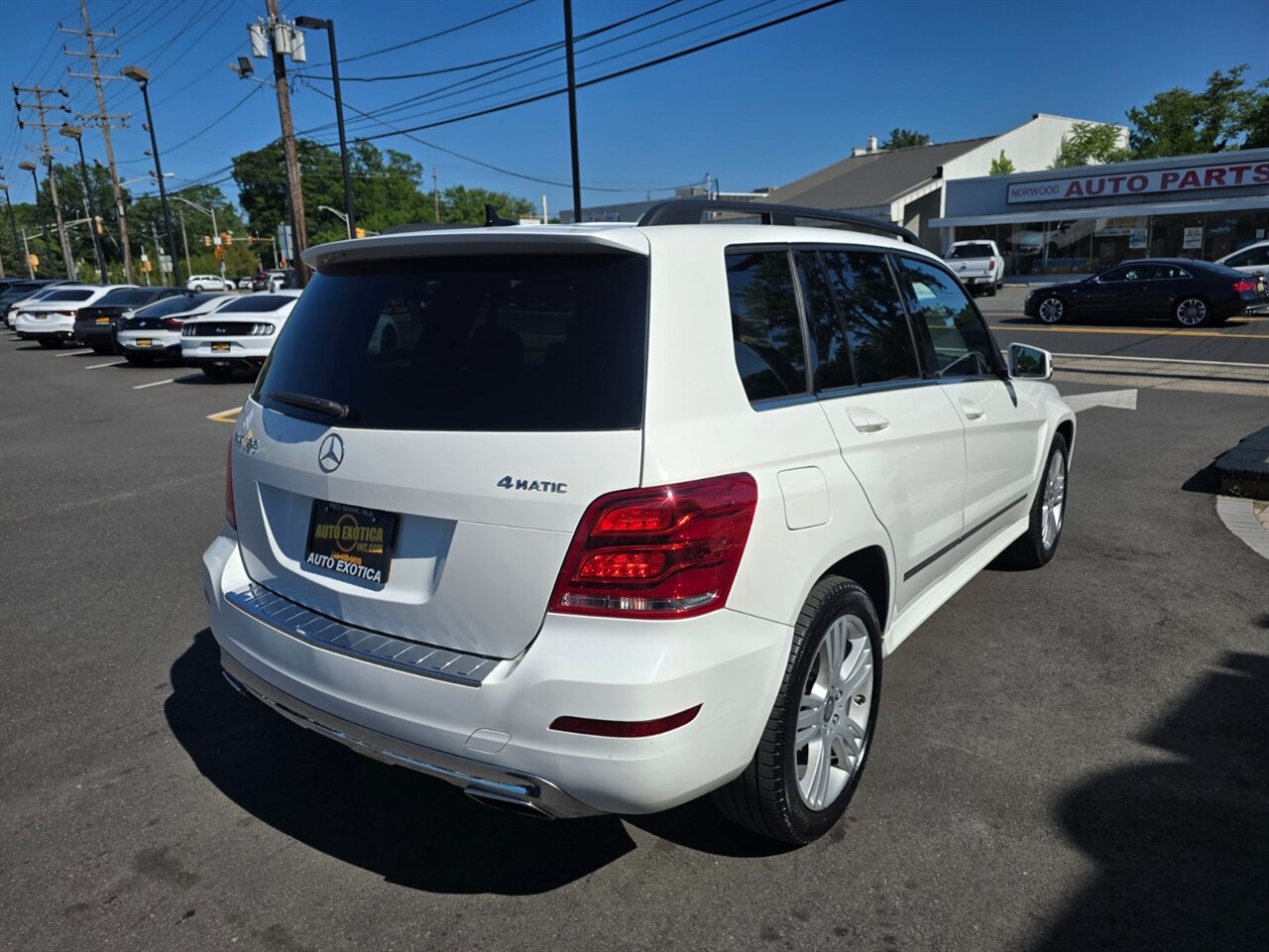 2015 Mercedes-Benz GLK 350 4MATIC - Photo 3 - Red Bank, NJ 07701