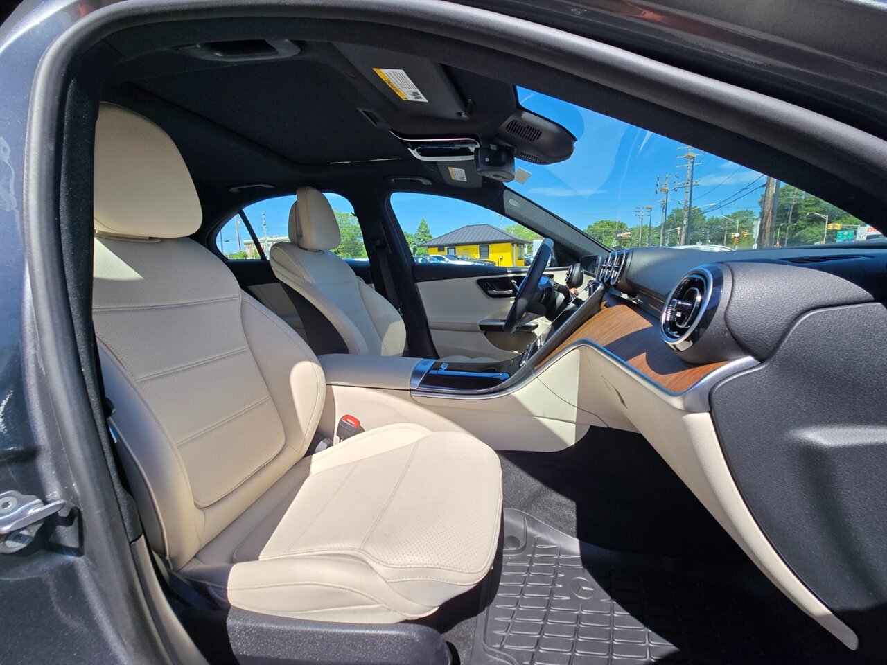 2023 Mercedes-Benz C 300 4MATIC - Photo 13 - Red Bank, NJ 07701