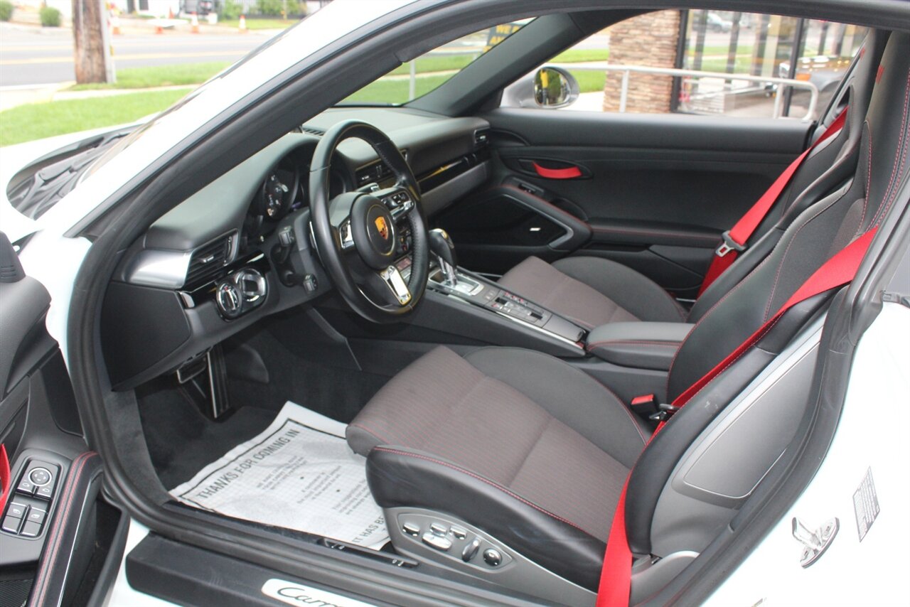 2019 Porsche 911 Carrera T - Photo 18 - Red Bank, NJ 07701