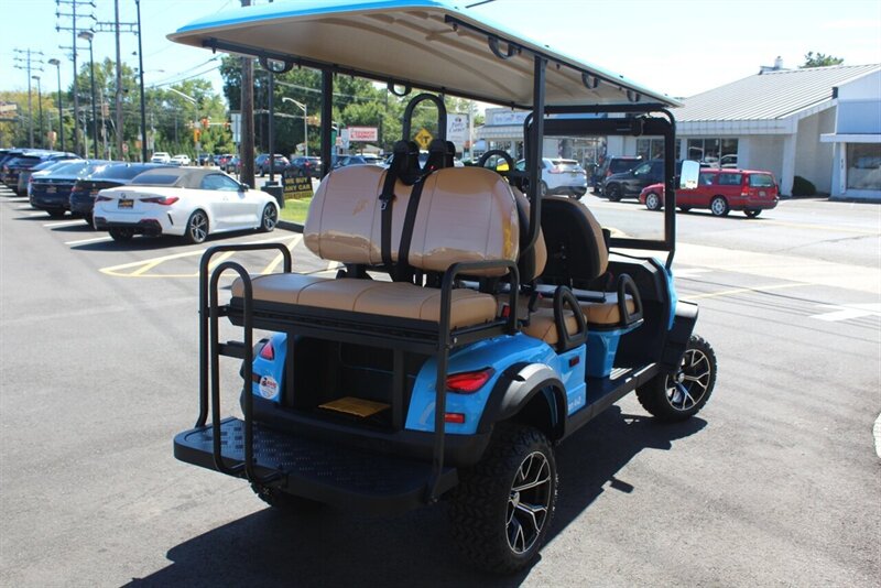 2024 AMC ION 4+2  