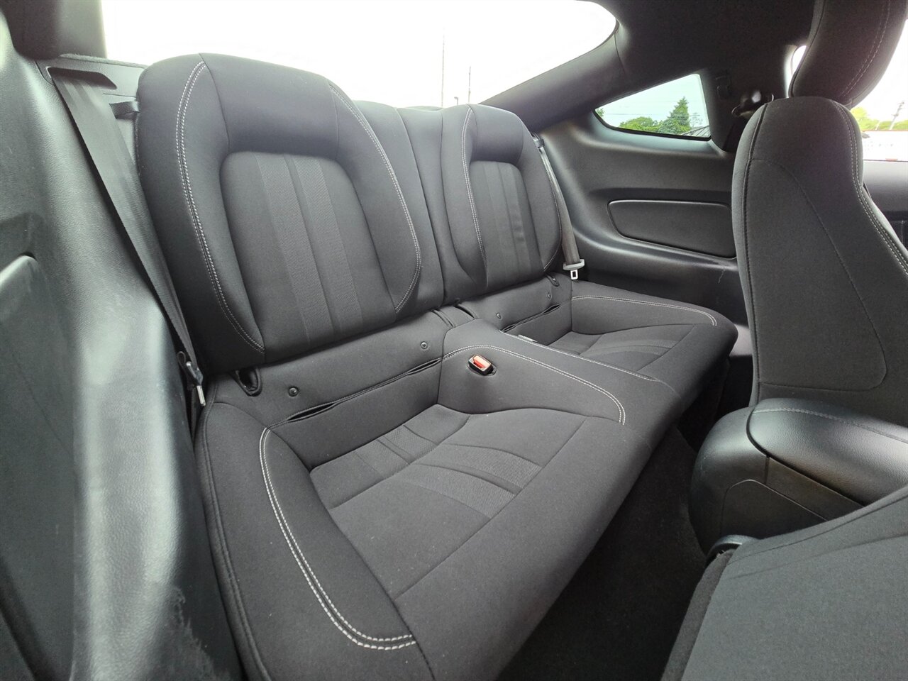 2021 Ford Mustang EcoBoost Premium - Photo 15 - Red Bank, NJ 07701