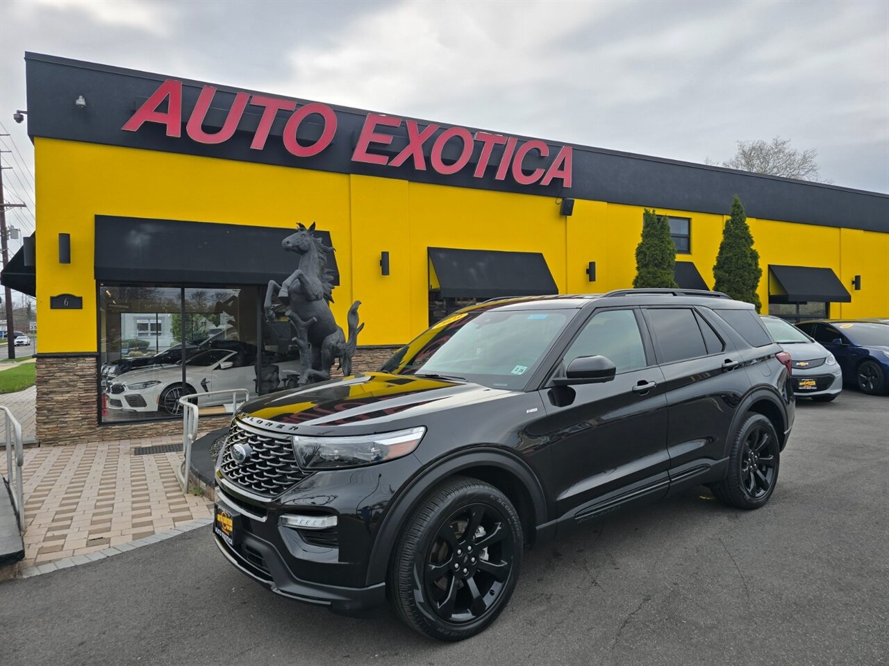 2023 Ford Explorer ST-Line   - Photo 1 - Red Bank, NJ 07701