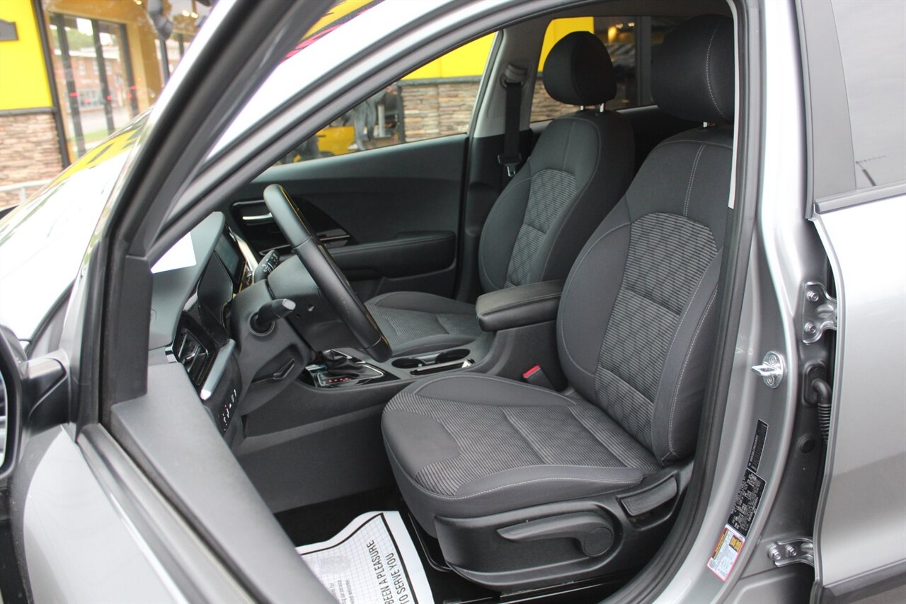2022 Kia Niro LXS - Photo 11 - Red Bank, NJ 07701
