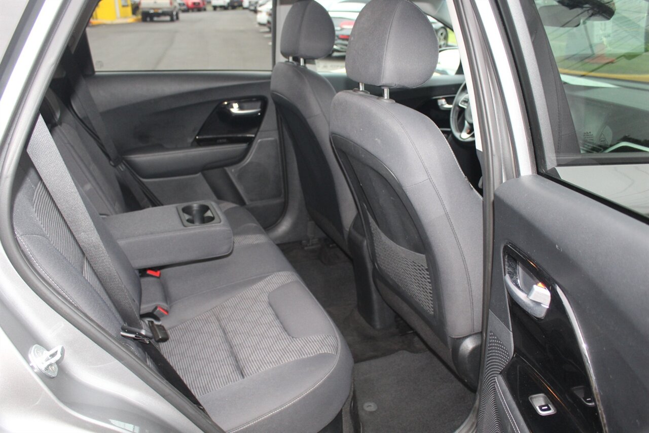 2022 Kia Niro LXS - Photo 14 - Red Bank, NJ 07701