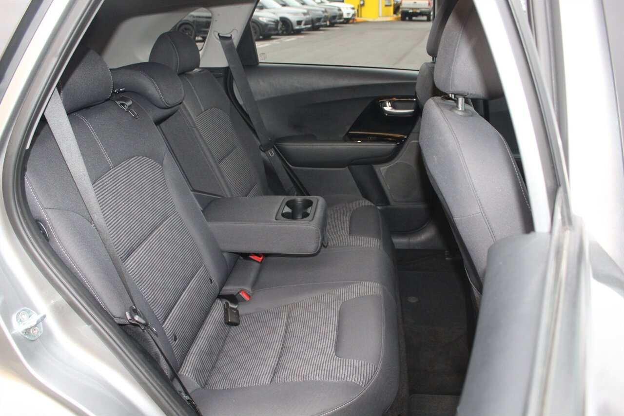 2022 Kia Niro LXS - Photo 15 - Red Bank, NJ 07701