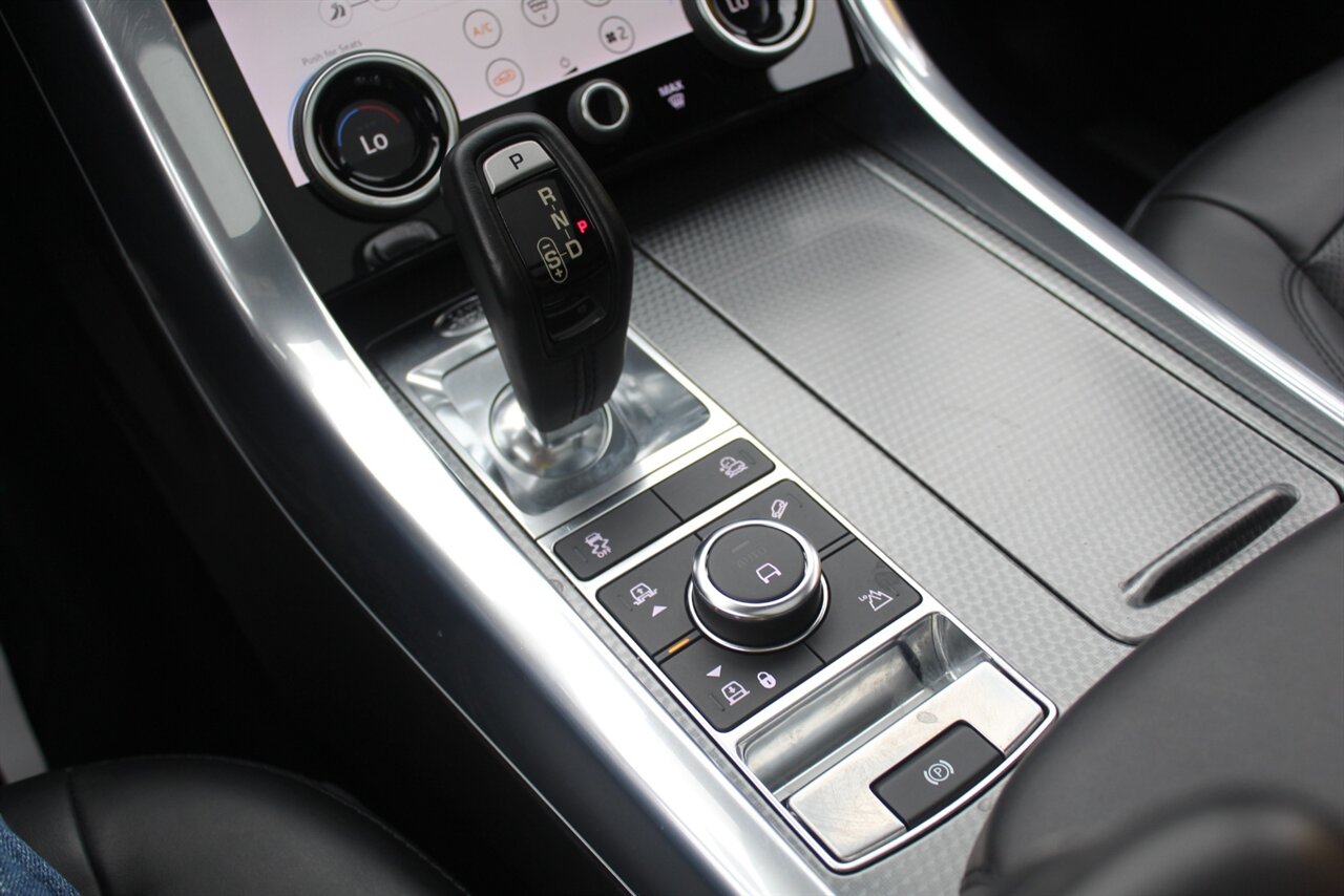 2018 Land Rover Range Rover Sport Supercharged Dynamic photo 4