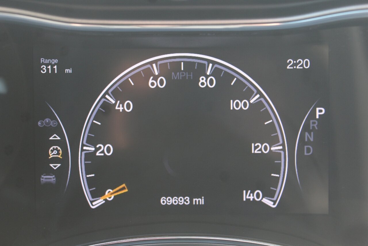 2020 Jeep Grand Cherokee Limited - Photo 5 - Red Bank, NJ 07701