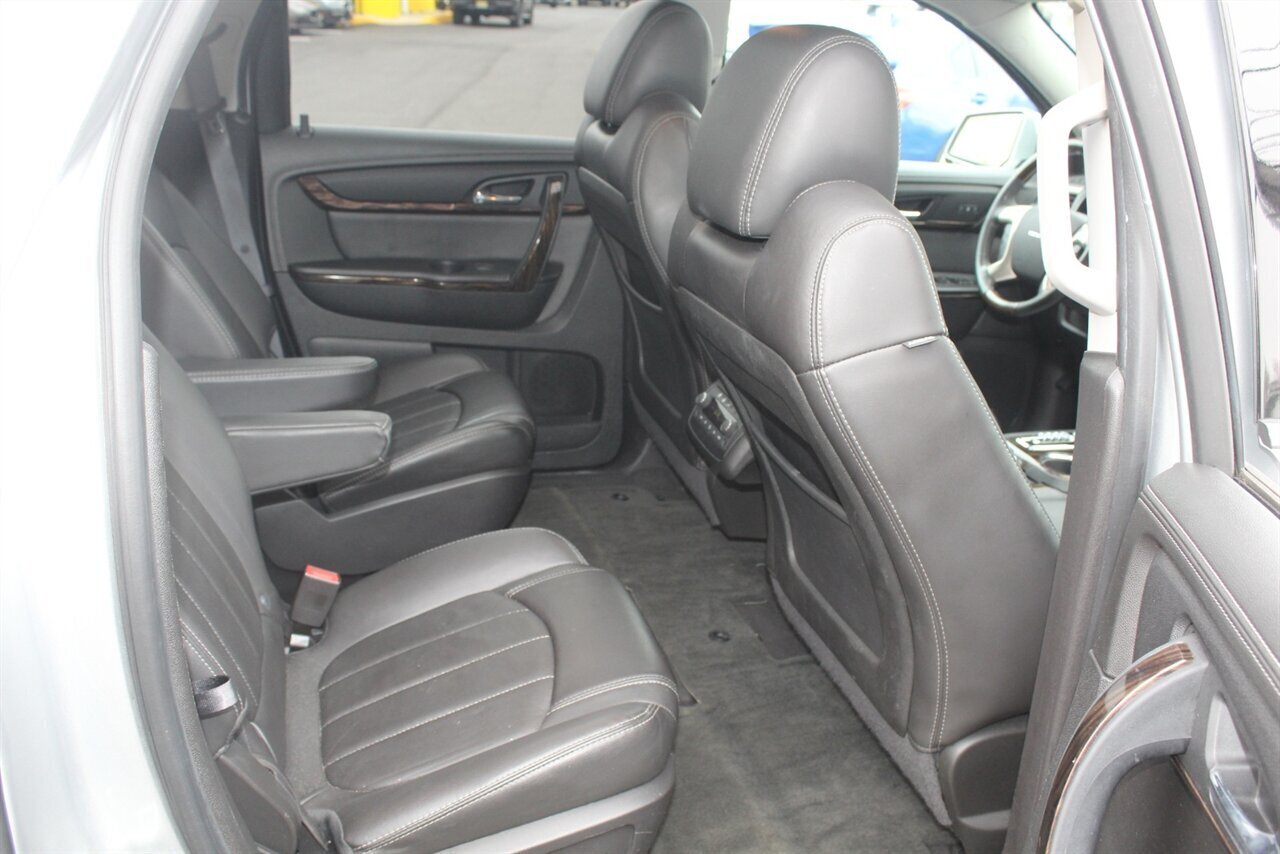 2015 GMC Acadia Denali - Photo 17 - Red Bank, NJ 07701