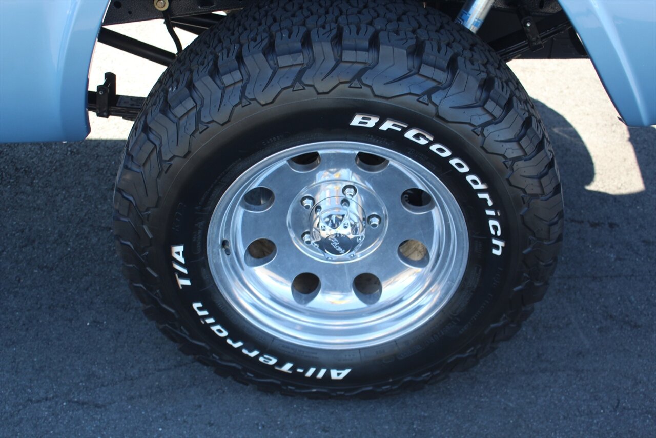 1976 Ford Bronco Signature series - Photo 36 - Red Bank, NJ 07701