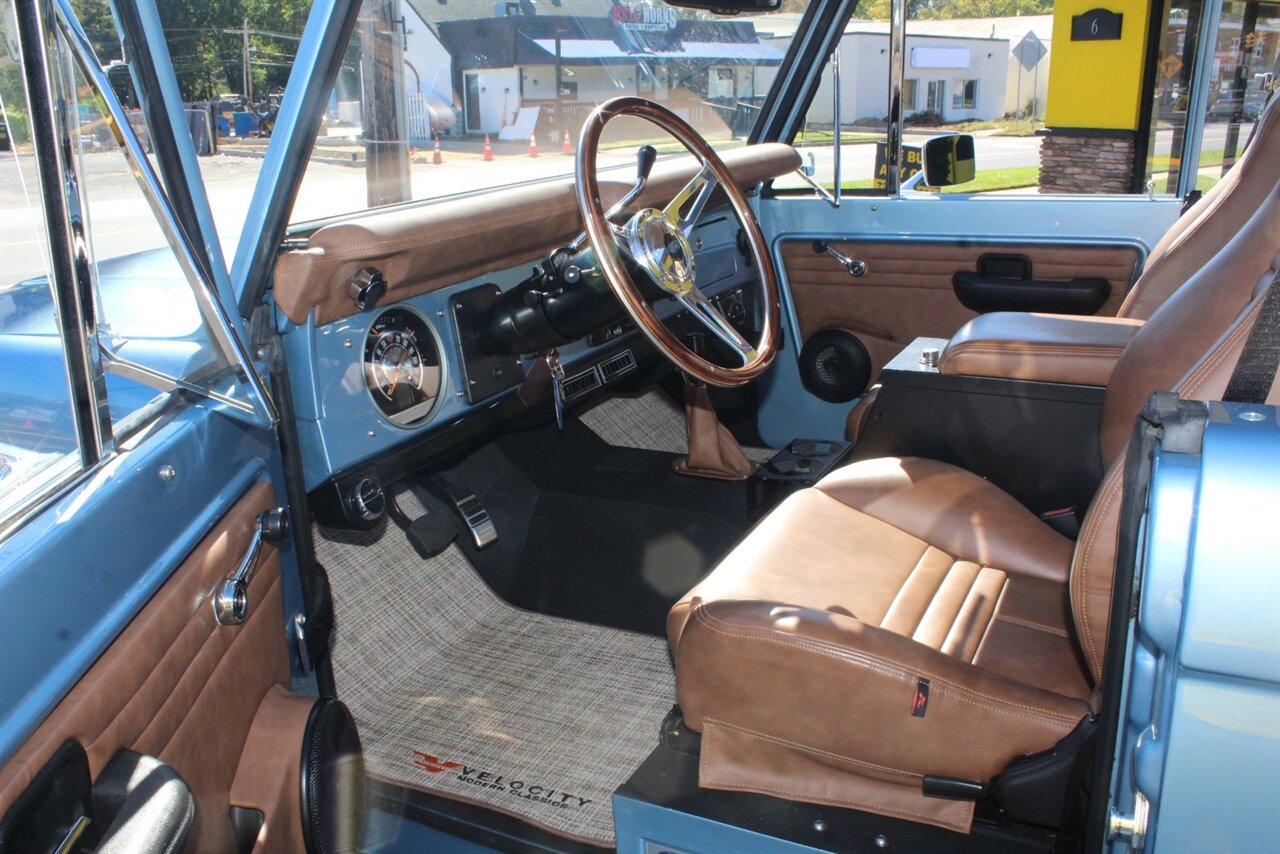 1976 Ford Bronco Signature series - Photo 15 - Red Bank, NJ 07701