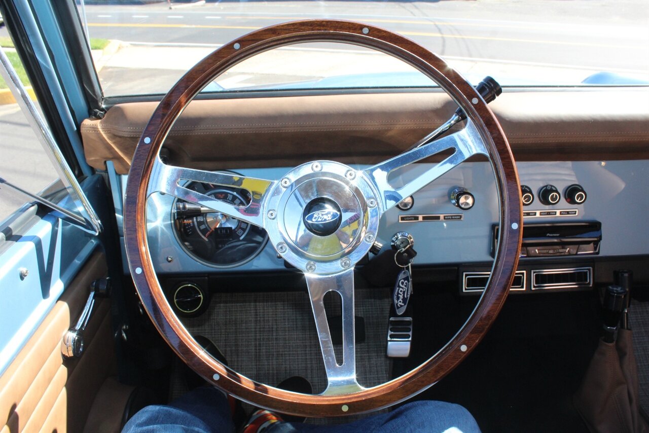 1976 Ford Bronco Signature series - Photo 11 - Red Bank, NJ 07701