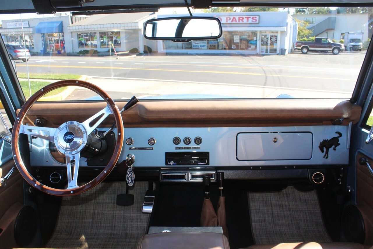 1976 Ford Bronco Signature series - Photo 12 - Red Bank, NJ 07701