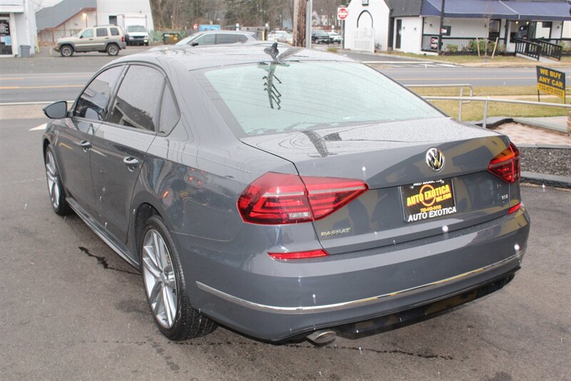 2018 Volkswagen Passat 2.0T R-Line  