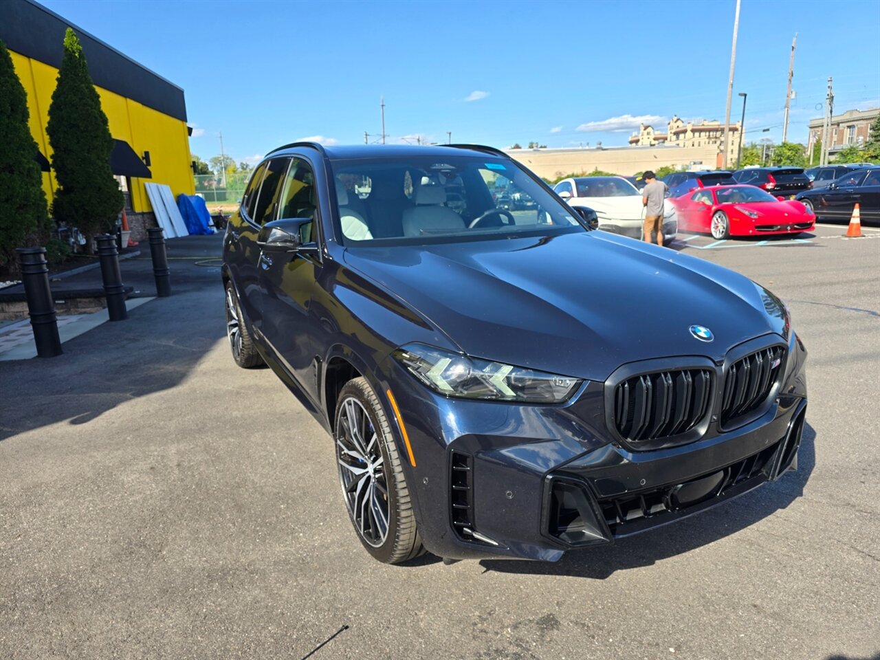 2025 BMW X5 M60i - Photo 4 - Red Bank, NJ 07701