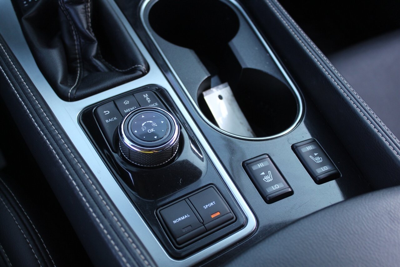 2016 Nissan Maxima SV photo 7