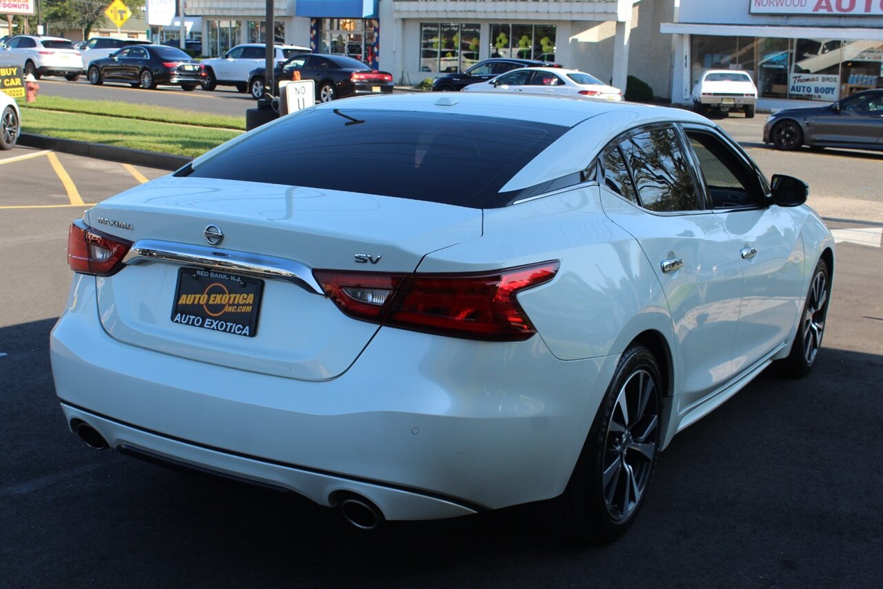 2016 Nissan Maxima SV photo 2