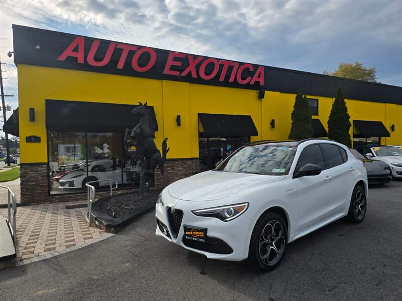 2023 Alfa Romeo Stelvio Veloce  