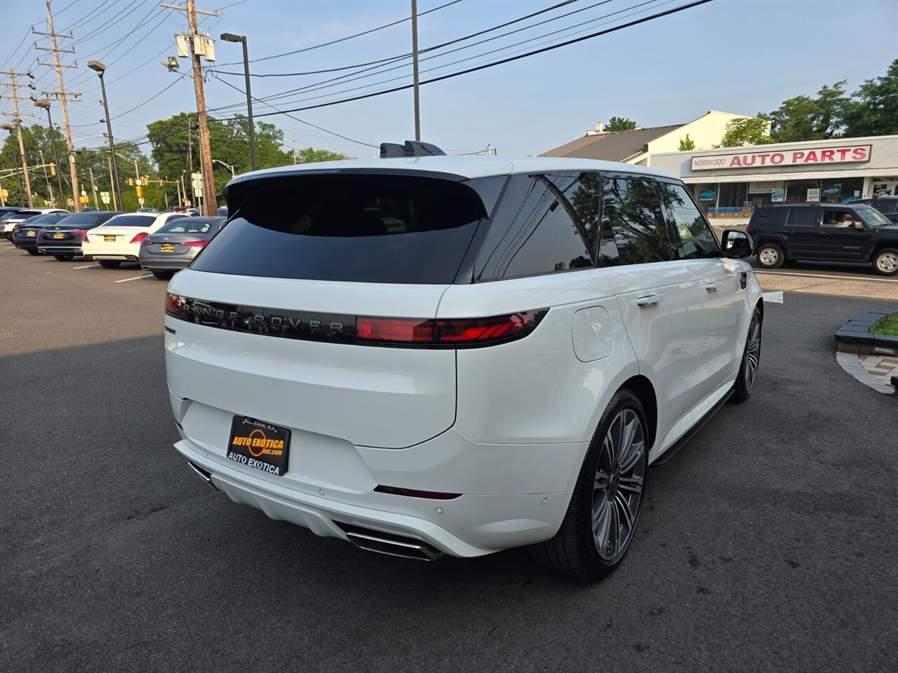 2024 Land Rover Range Rover Sport P400 Dynamic SE - Photo 3 - Red Bank, NJ 07701