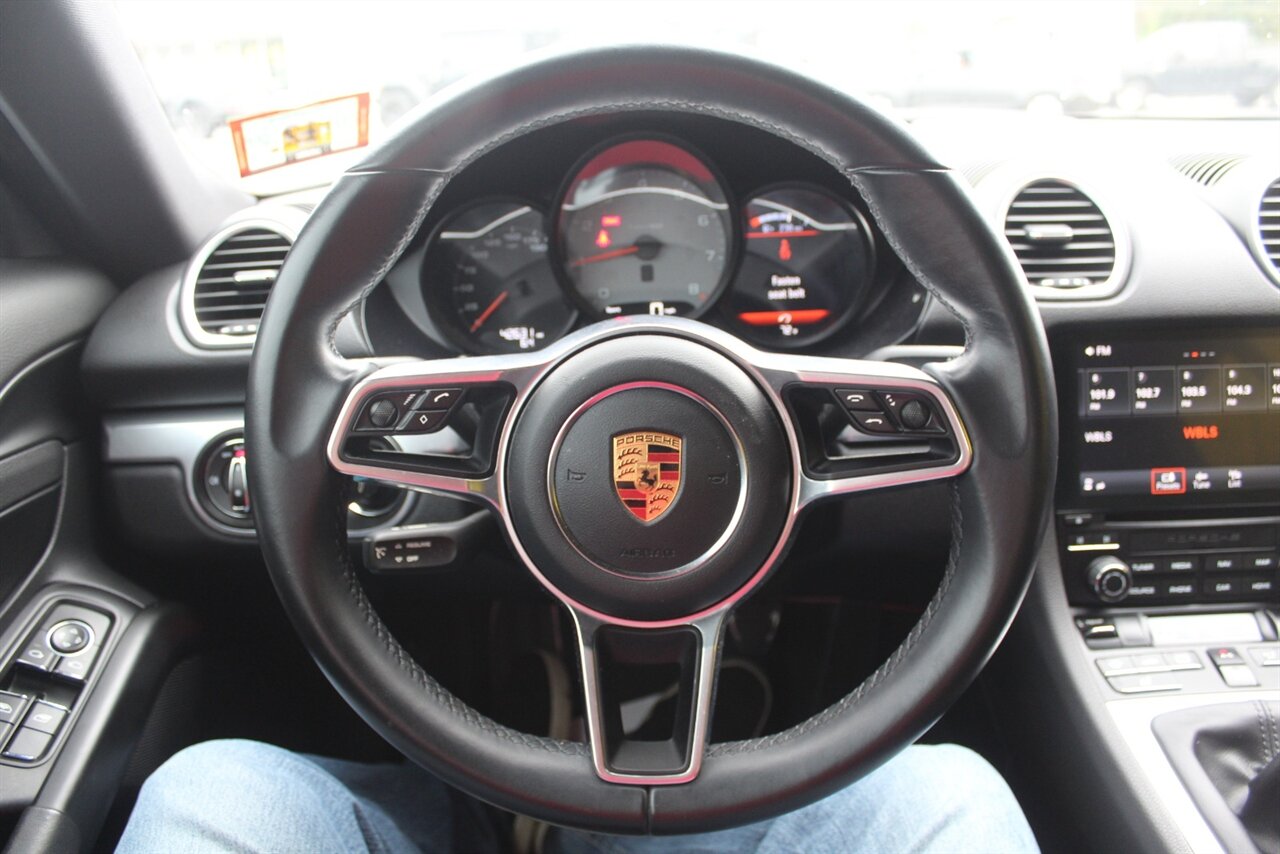 2018 Porsche Cayman S photo 5