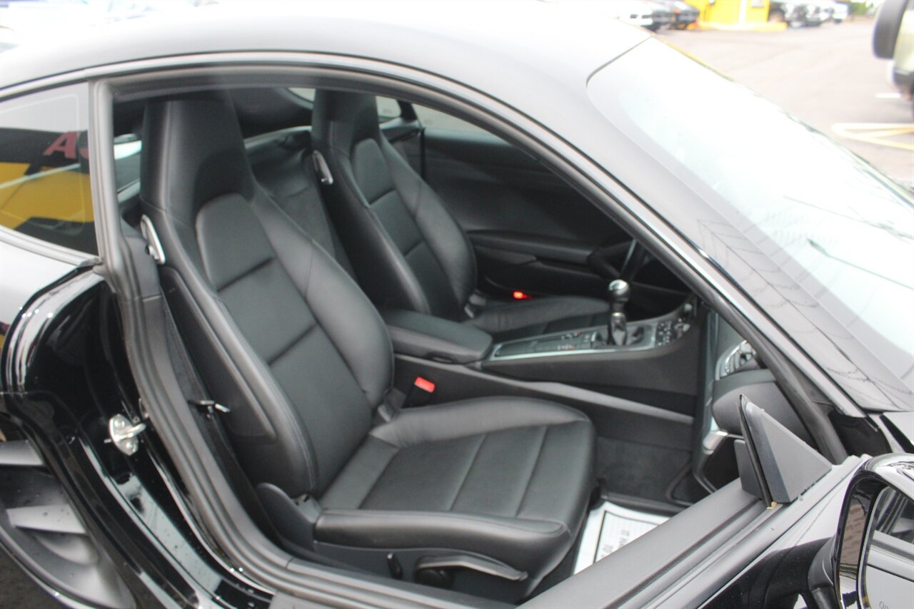2018 Porsche Cayman S photo 13