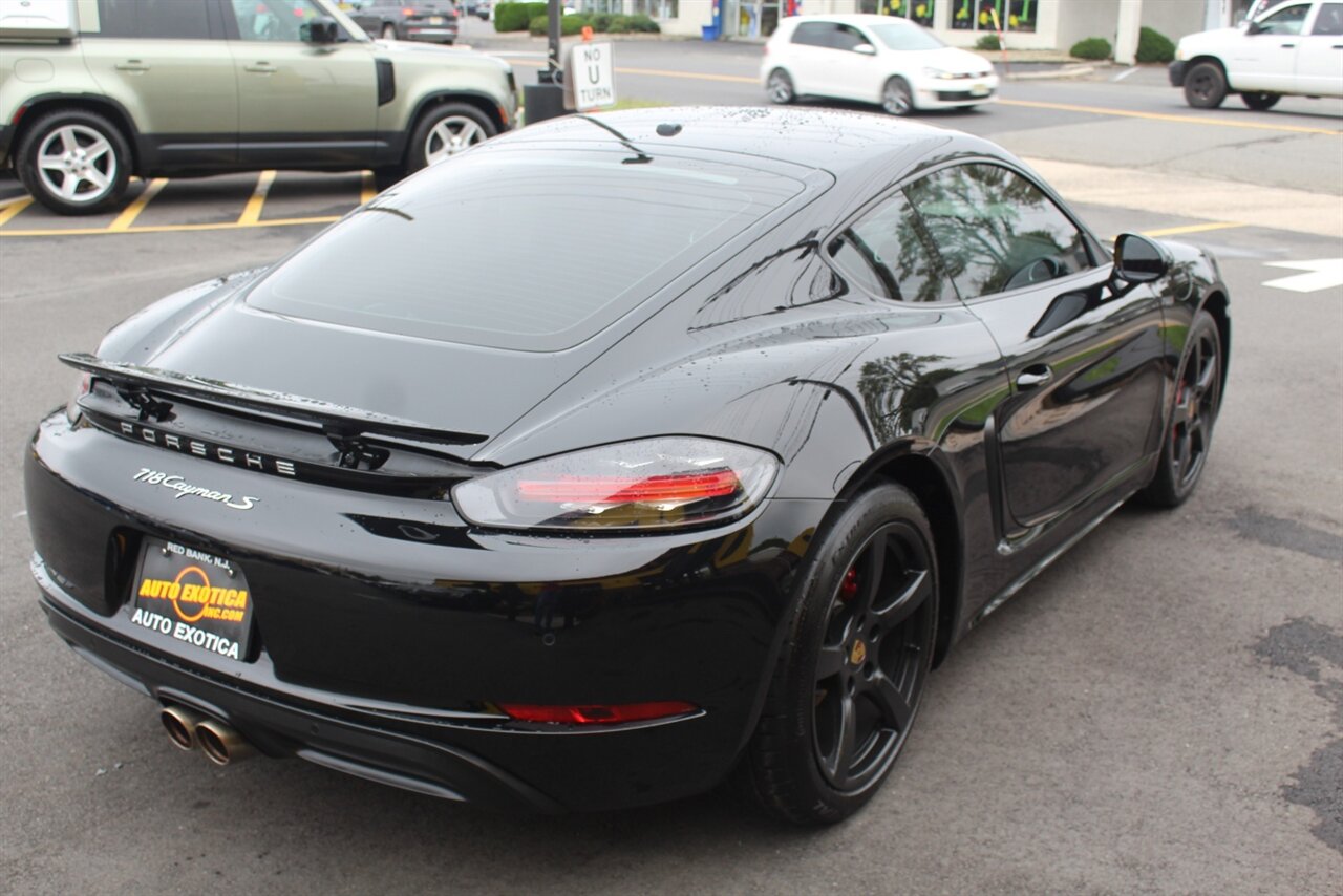 2018 Porsche Cayman S photo 2