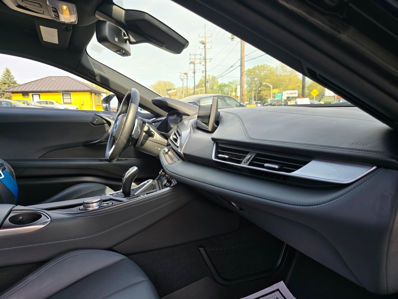 2016 BMW i8 - Photo 24 - Red Bank, NJ 07701