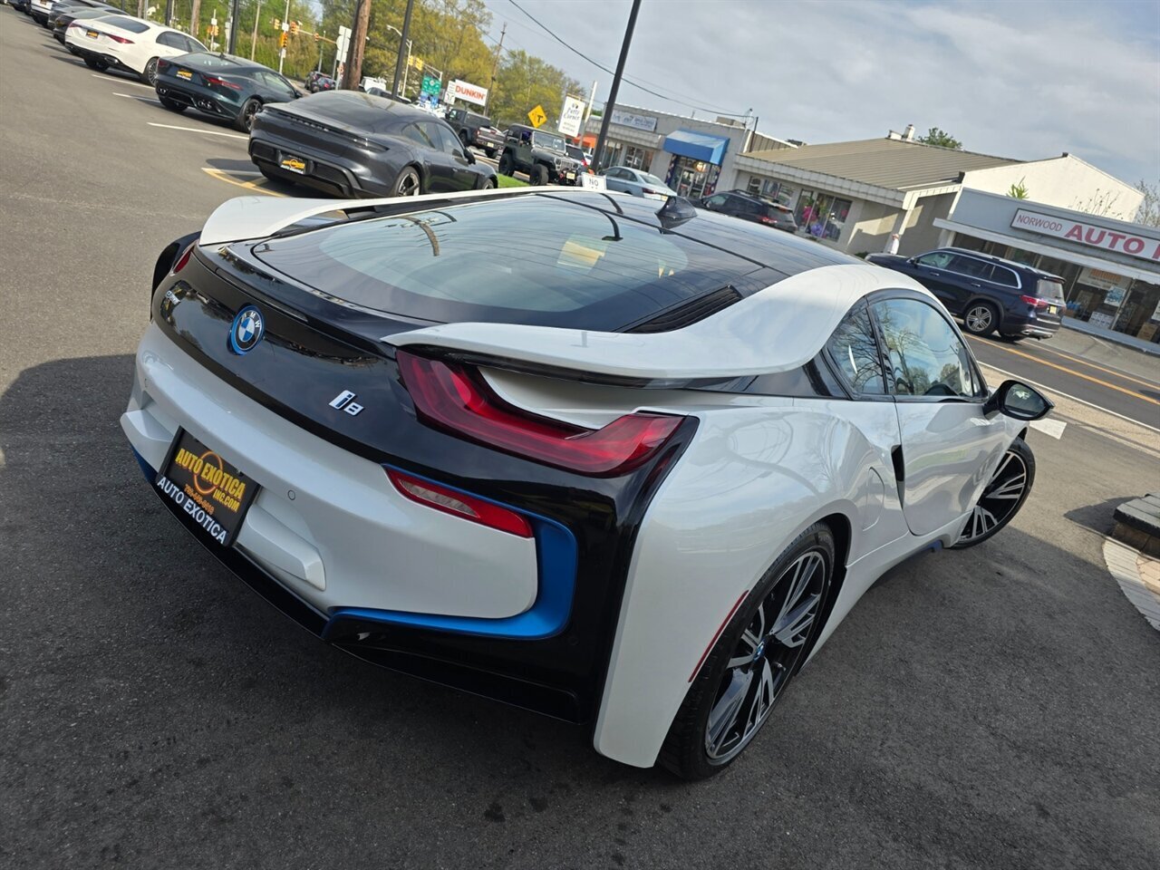 2016 BMW i8 - Photo 4 - Red Bank, NJ 07701