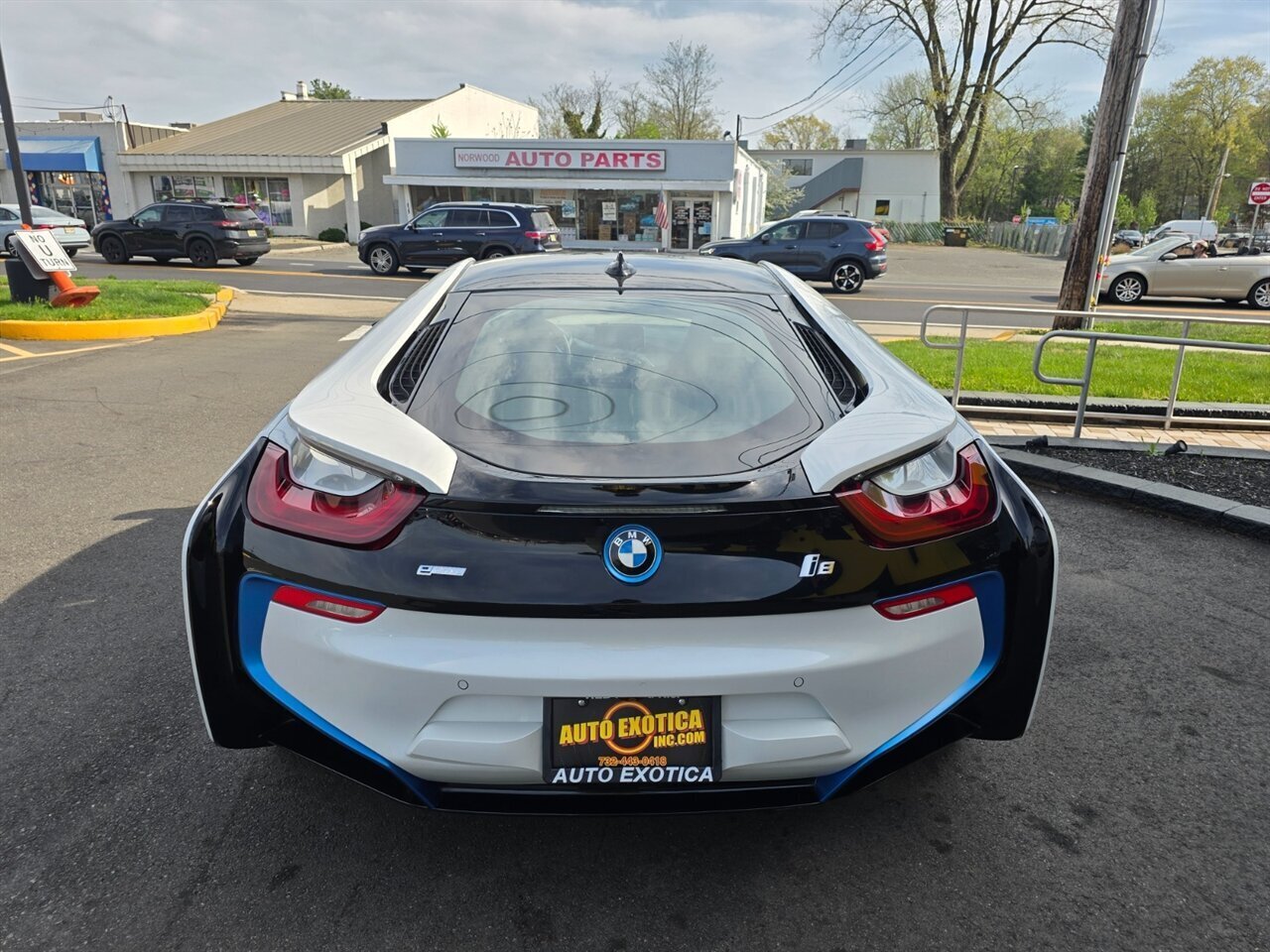 2016 BMW i8 - Photo 28 - Red Bank, NJ 07701