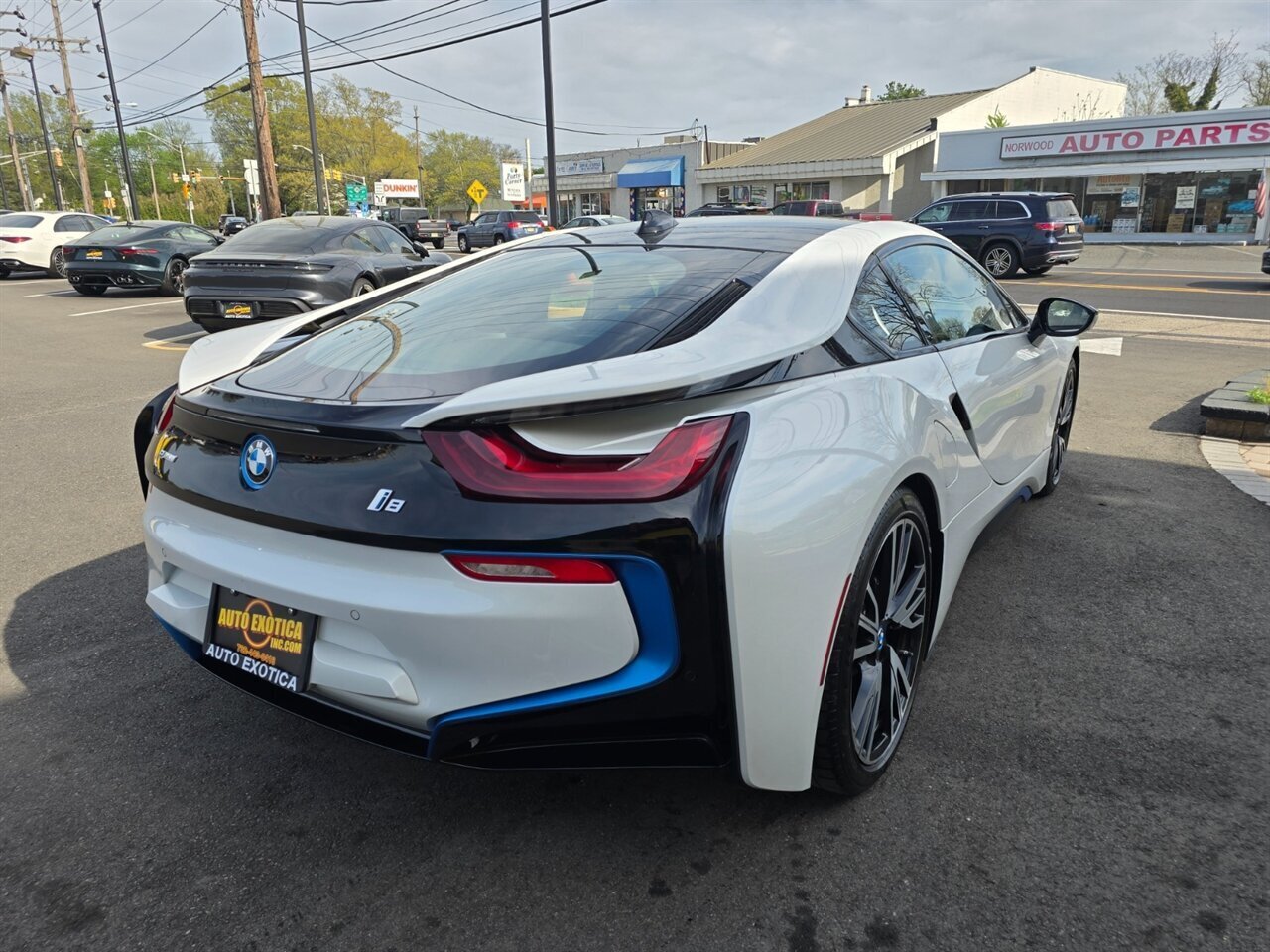 2016 BMW i8 - Photo 7 - Red Bank, NJ 07701