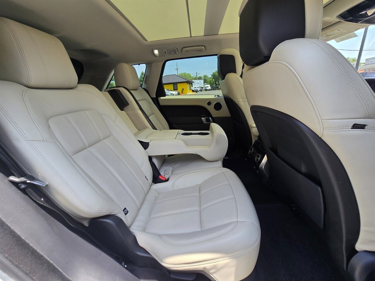 2019 Land Rover Range Rover Sport HSE - Photo 17 - Red Bank, NJ 07701