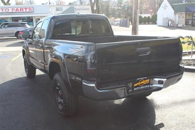 2009 Toyota Tacoma PreRunner V6   - Photo 2 - Red Bank, NJ 07701