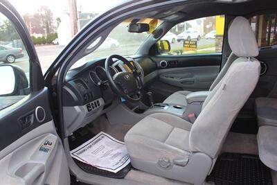 2009 Toyota Tacoma PreRunner V6   - Photo 9 - Red Bank, NJ 07701