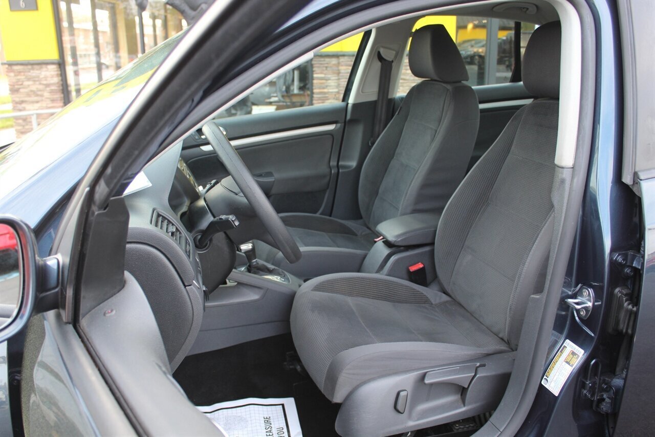 2009 Volkswagen Jetta S PZEV - Photo 9 - Red Bank, NJ 07701