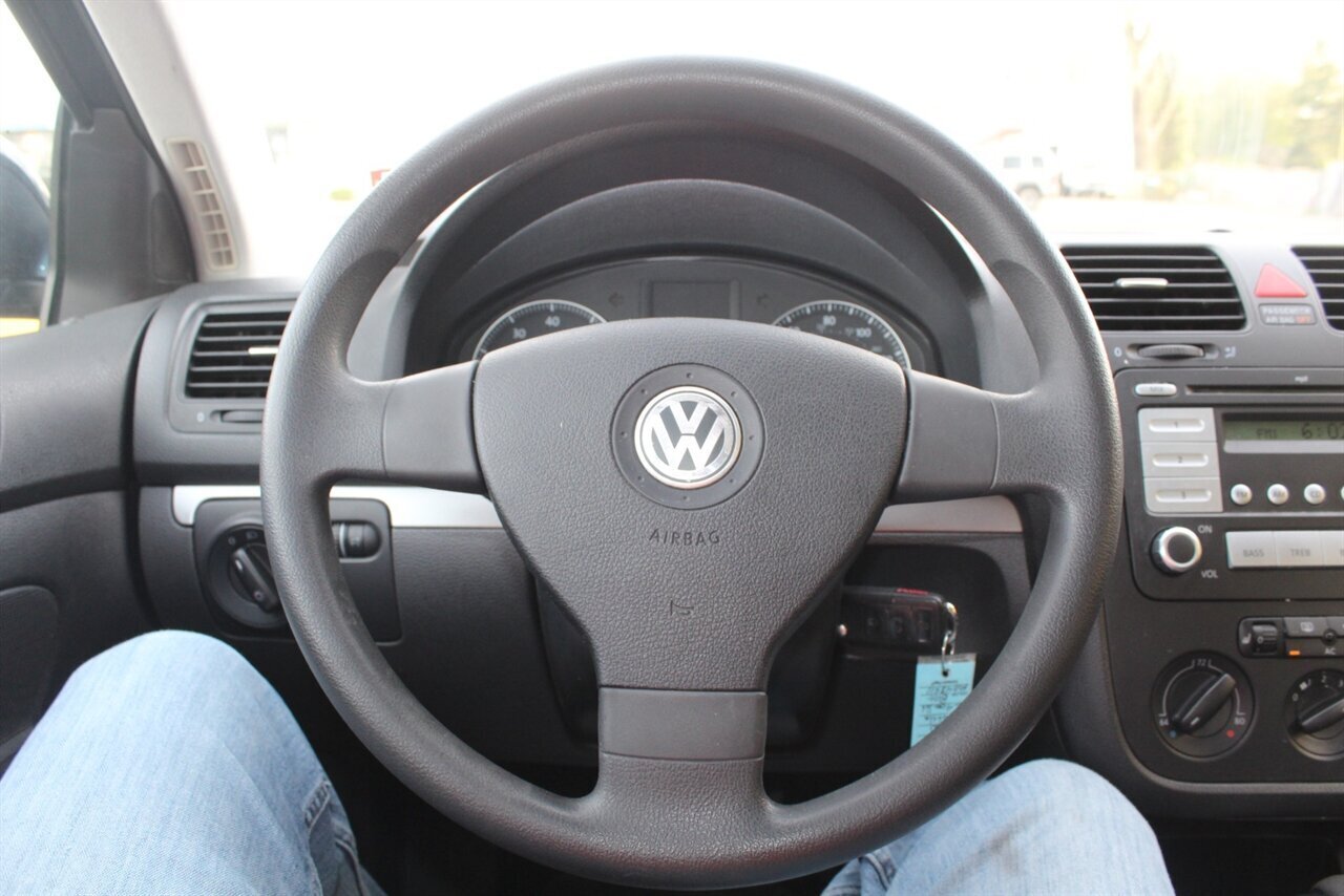 2009 Volkswagen Jetta S PZEV - Photo 6 - Red Bank, NJ 07701