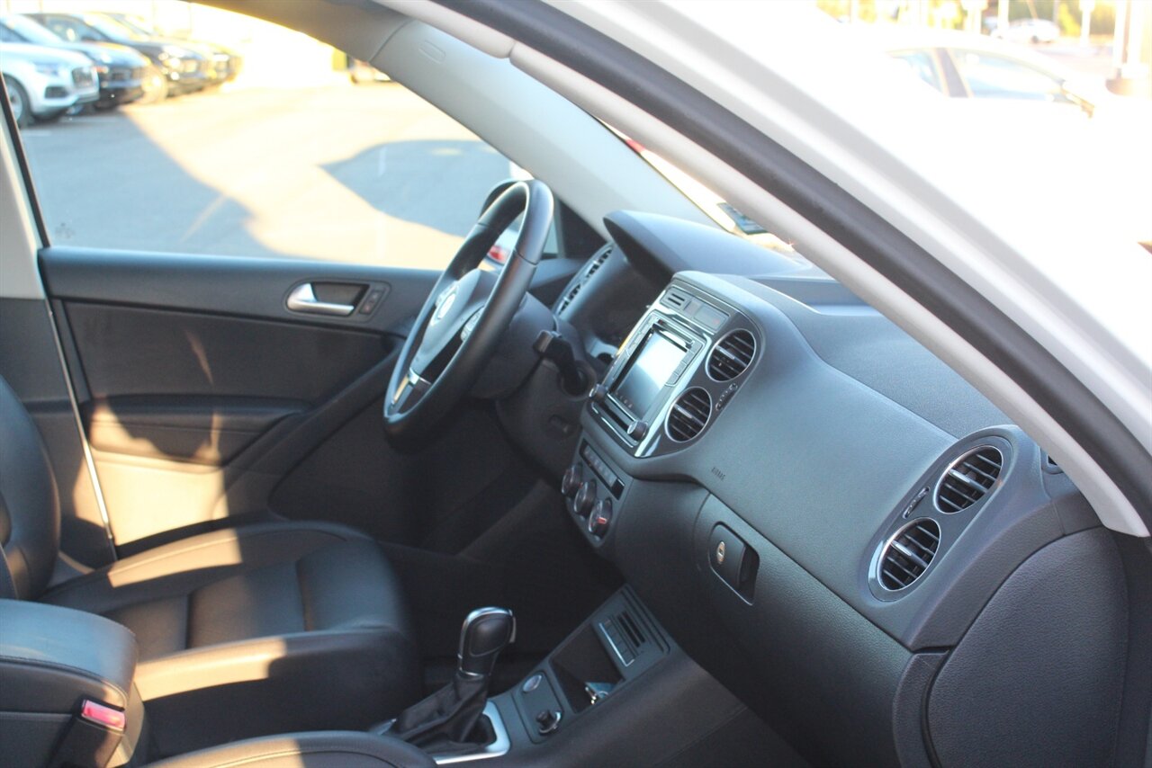 2017 Volkswagen Tiguan 2.0T Limited S 4Motion - Photo 16 - Red Bank, NJ 07701