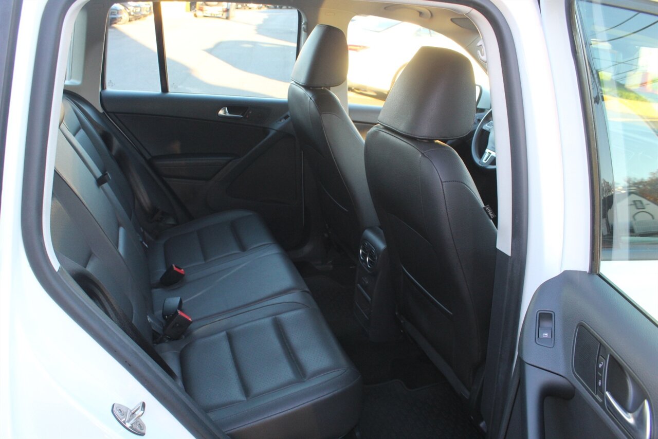 2017 Volkswagen Tiguan 2.0T Limited S 4Motion - Photo 13 - Red Bank, NJ 07701